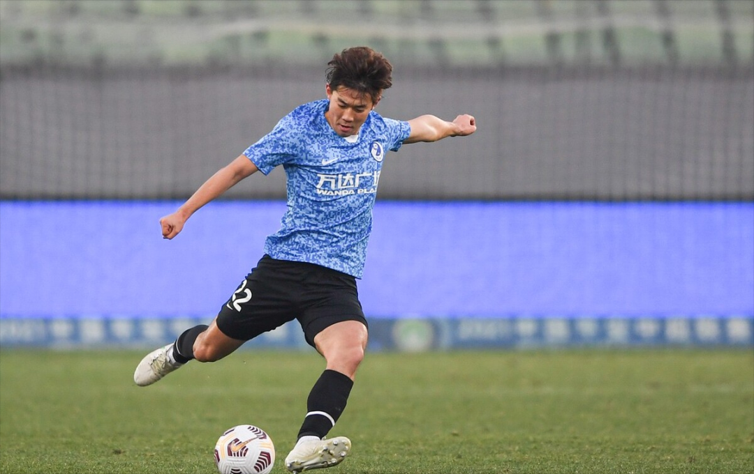 英雄联盟投注-关于风云突变那不勒斯冲刺阶段门线救险；中超版图或变；底气十足；球探报告显示潜力的信息